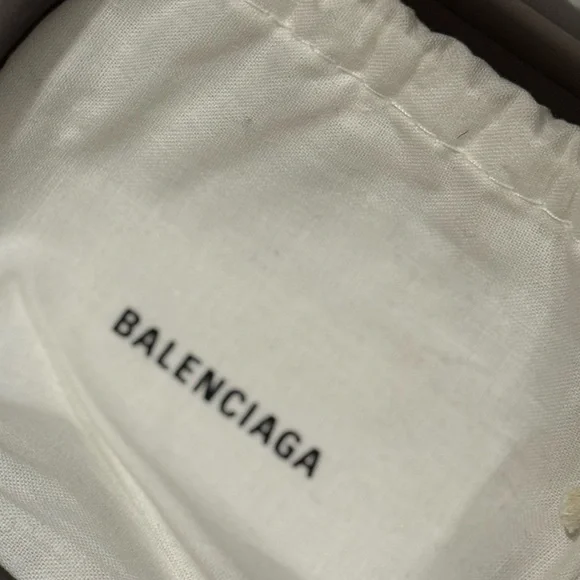 New $400 Balenciaga Pink Bracelet with Gold - Picture 5 of 5